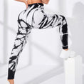Load image into Gallery viewer, Seamless Knitted Sports Yoga Pants Moisture Wicking Quick Drying Tight Fitting Cinched Running Workout Ankle Length Pants

